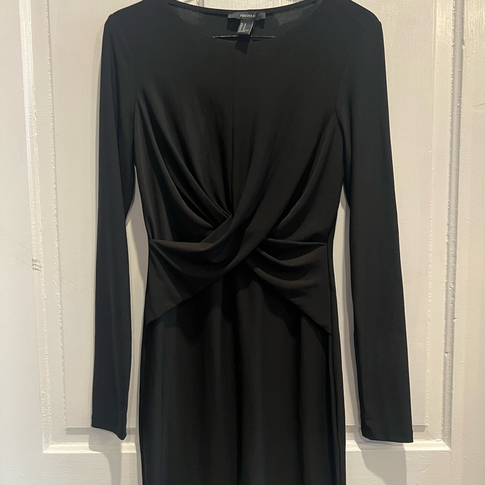 Forever 21 Black Twist Front Long Sleeve Dress